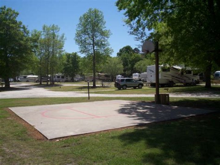 Discover Mount Pleasant / Charleston KOA Holiday: Your SC Camping Guide!
