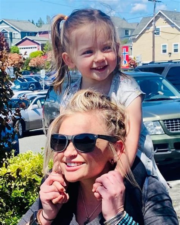Ivyann Schwan: Parenthood & Problem Child Star - Then & Now!