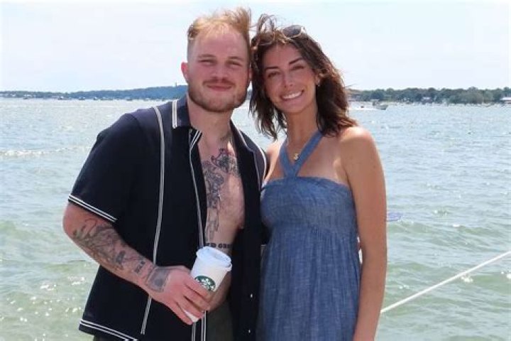 Zach Bryan's Spouse: Relationship History & Details You Need to Know